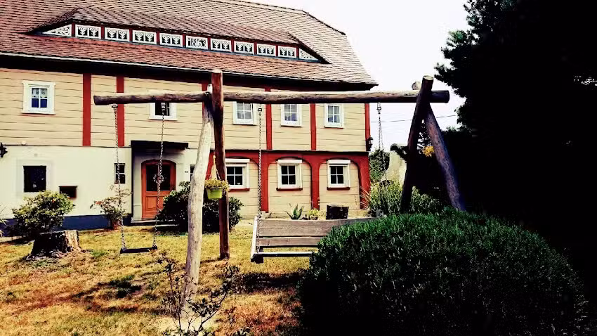 1863 Ba uns Derheeme &ndash; Ferienwohnung in Oderwitz/Oberlausitz und Kati*s Eisbudl