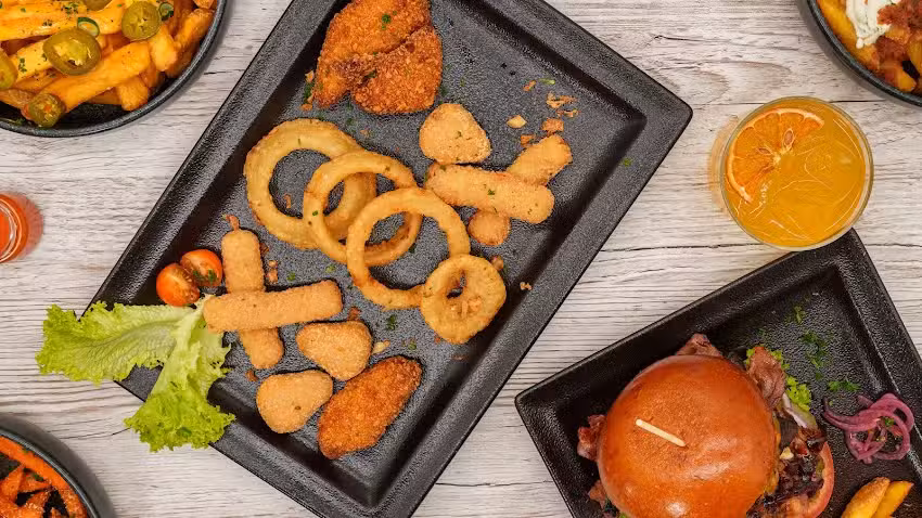 44 &ndash; Burger & Biergarten