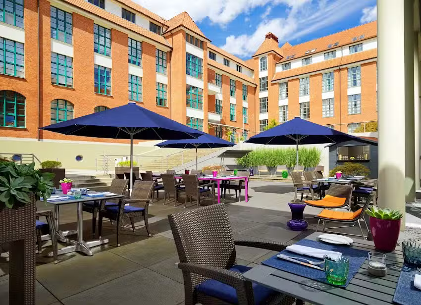 5th Avenue Restaurant