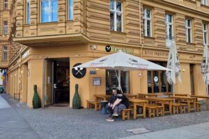 60 seconds to napoli Berlin / Oderbergerstr