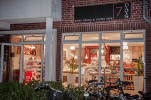 7 Days Snack Shop