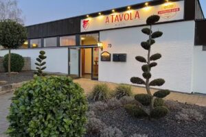 A Tavola &ndash; Im H&ouml;lzle