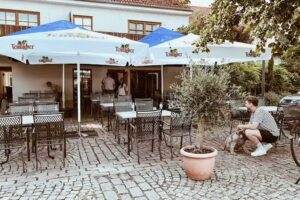 Adami Bistro