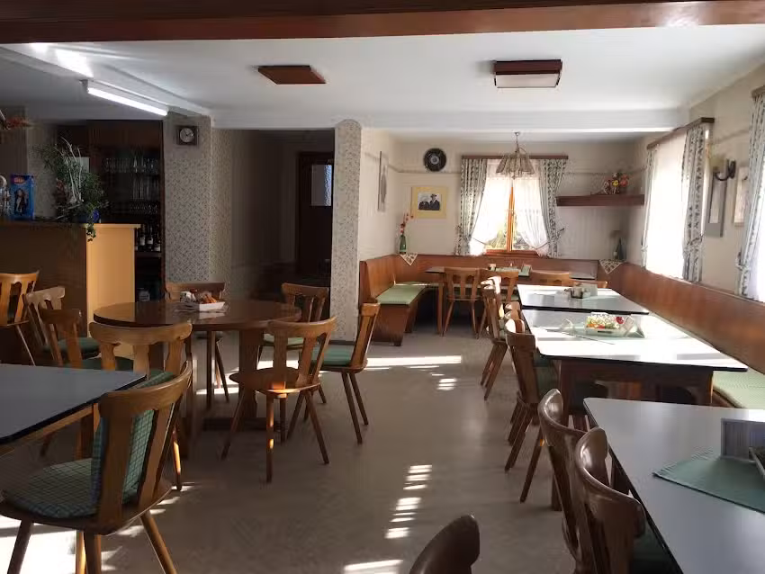 Adler Neu-Nuifra &ndash; Doris Single