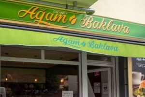 Agam Baklava