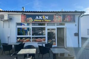 akin D&ouml;ner Pizza