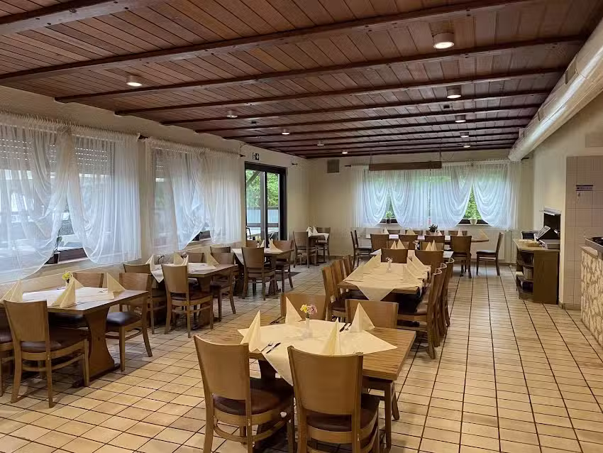 Akropolis Restaurant