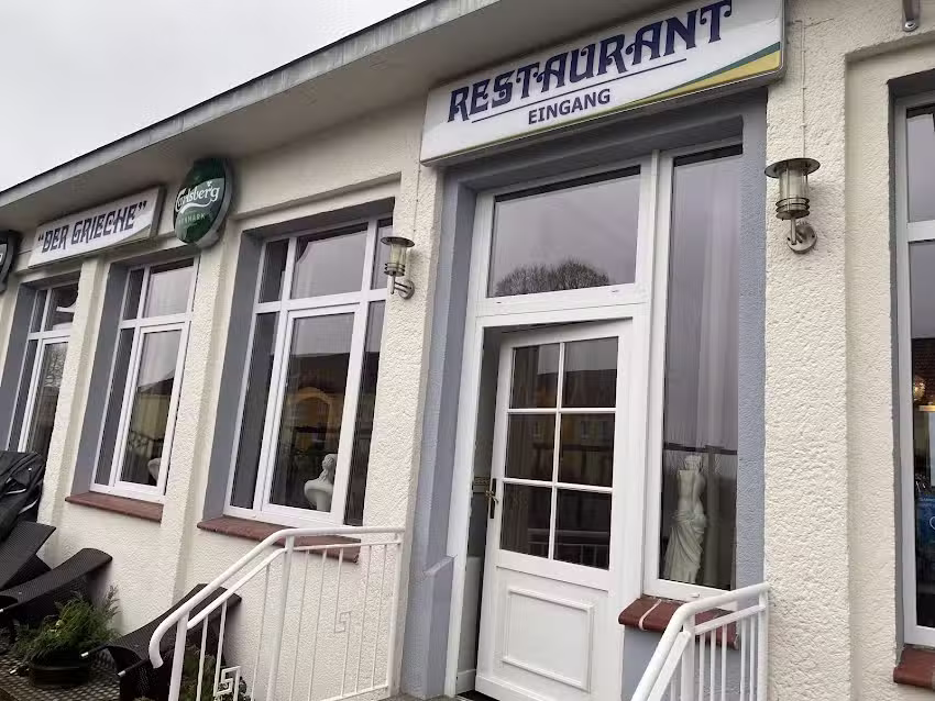 Alberts Caf&eacute; & Bistro