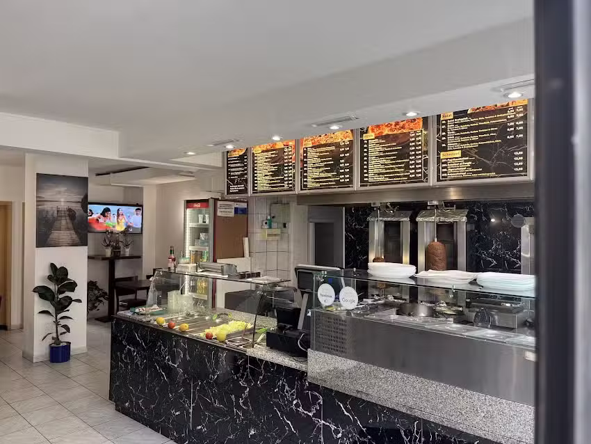 Alimero Pizza& Kebab, Haus