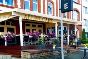 Allee Caf&eacute;