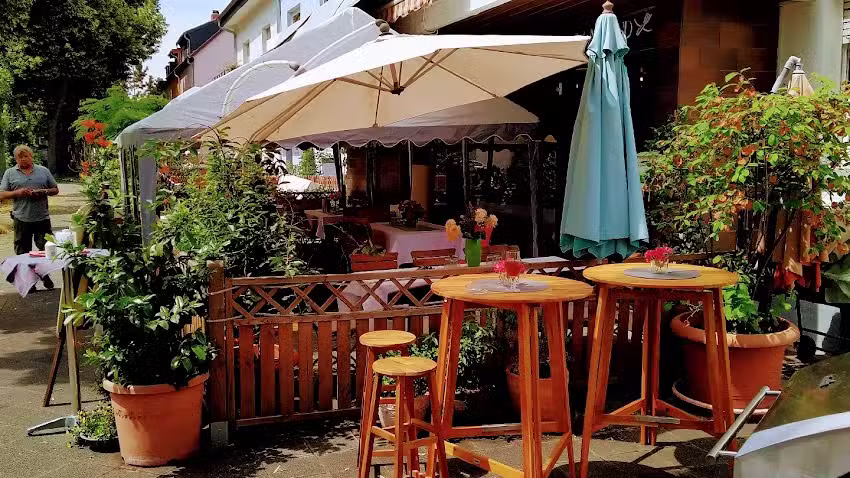 Almend Cafe, Bistro und Mehr
