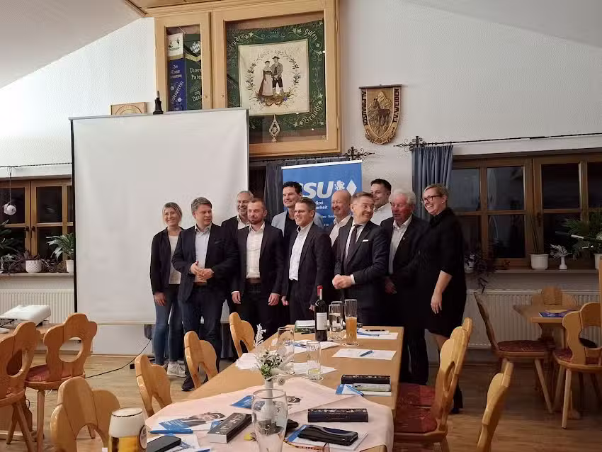 Almrausch-H&uuml;tte Trachtenverein Stamm e.V.