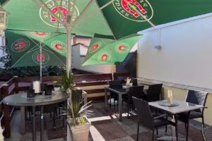 Alte Rose deutsch-kroatische Küche