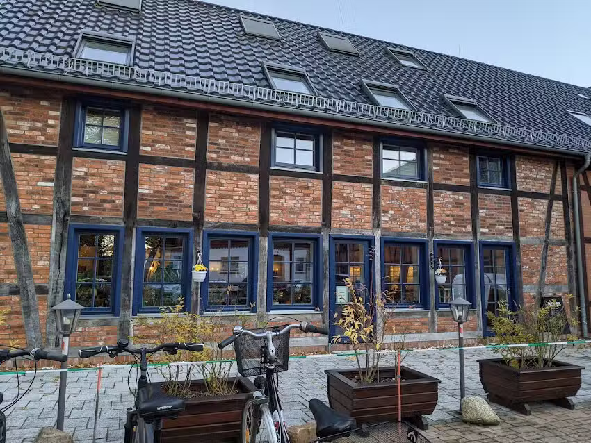 Alter Speicher am Bahndamm