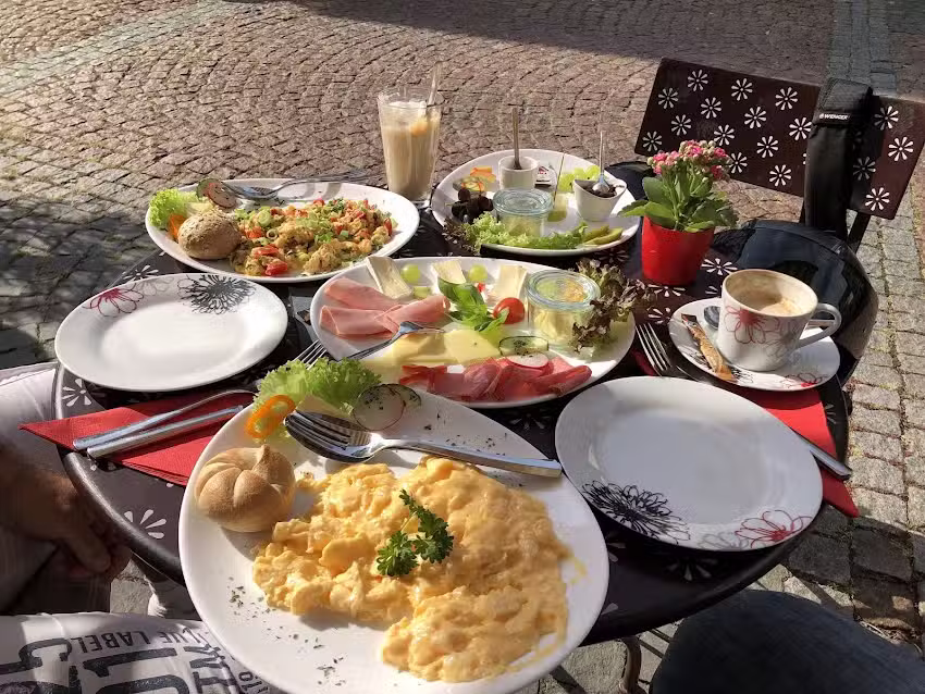 Altstadt Café by Farina & Dagi