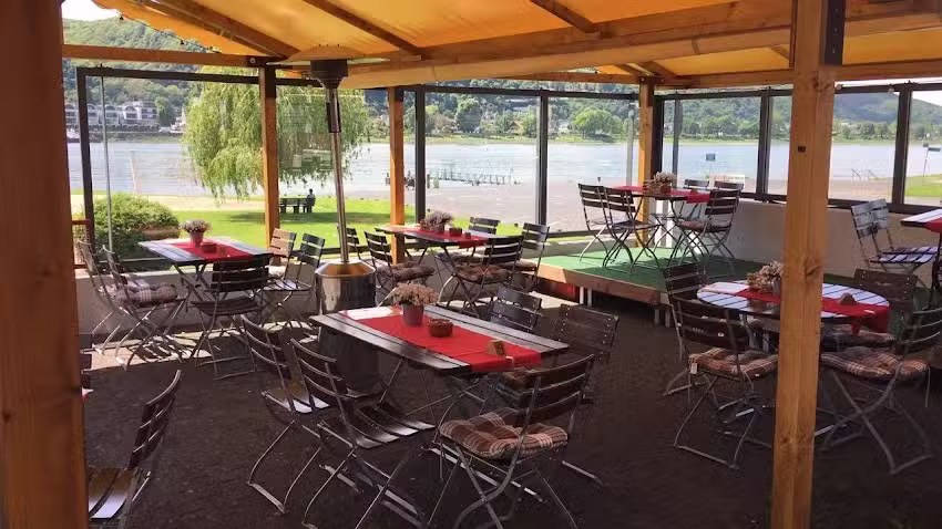 Am alten Schwimmbad
