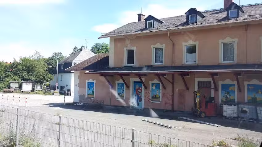 Am Bahnhof
