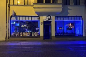 AM-PM Restaurant