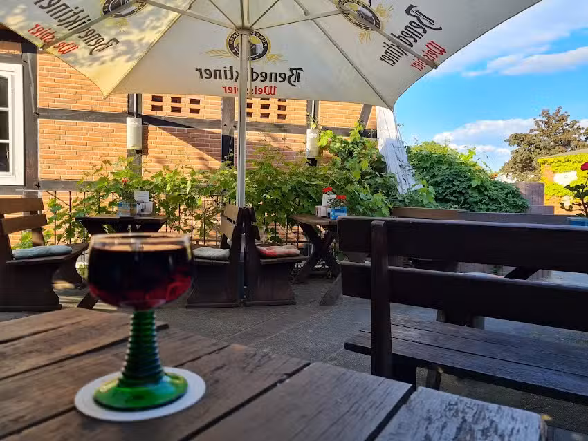 Amadeus &ndash; Bistro Restaurant &ndash; Sky Sportsbar