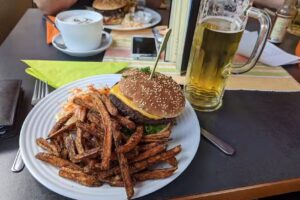 American Bar & Restaurant