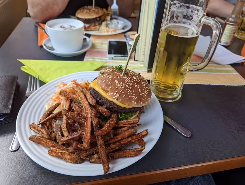 American Bar & Restaurant
