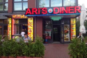 Ari&rsquo;s Diner