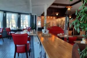 Aris Greek Restaurant