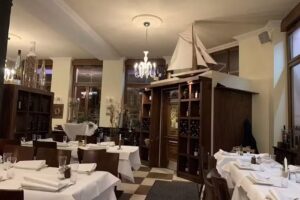 Ariston Restaurant