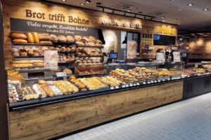 Aroma Brot trifft Bohne | Café, Bäckerei & Konditorei