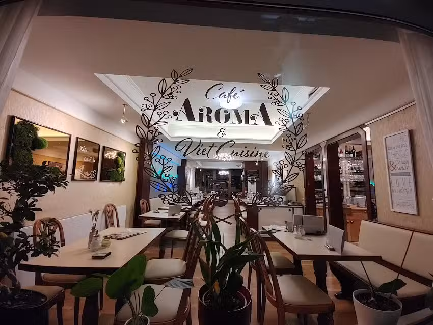 Aroma &ndash; Viet Cuisine & Caf&eacute;