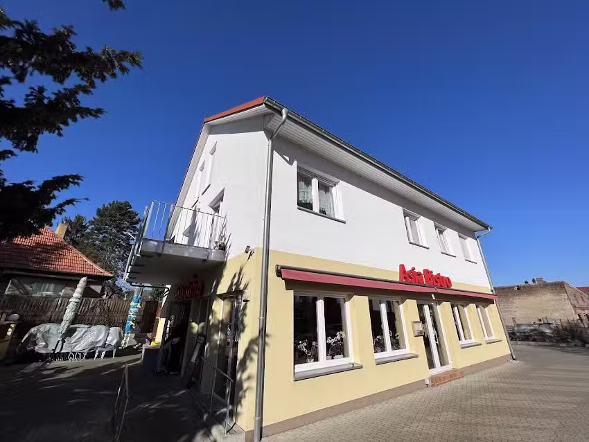 Asia Bistro Sushi Bar