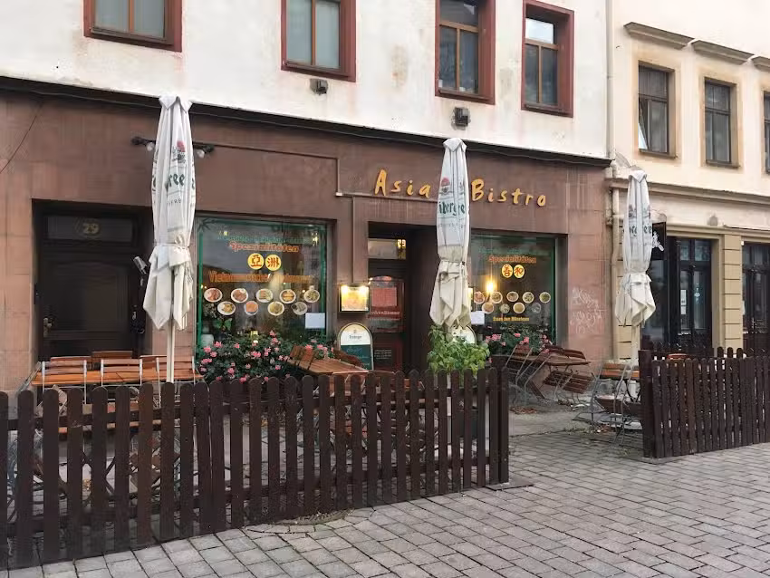 Asia Bistro &ndash; Van Thien Nguyen