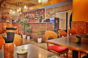 Asia Kitchen & Sushi