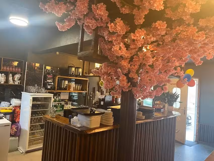 Asia kitchen & Sushi & Bubble Tee