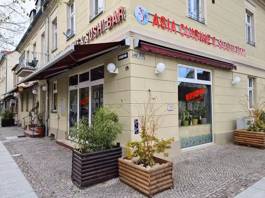 Asian cuisine & sushi bar