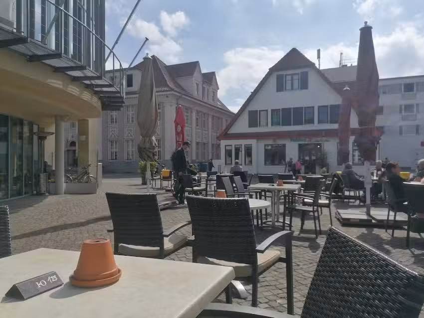 atrium Restaurant &ndash; Bar