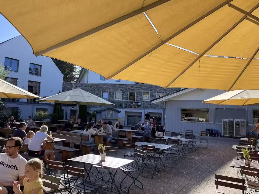 Auerhahn-Biergarten