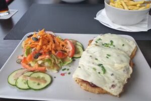 AUSZEIT Restaurant-Cafe-Bar