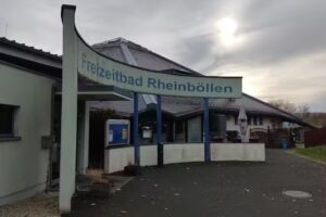 Autohof Rheinb&ouml;llen
