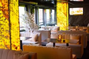 AVE Lounge Nuernberg Bar – Restaurant