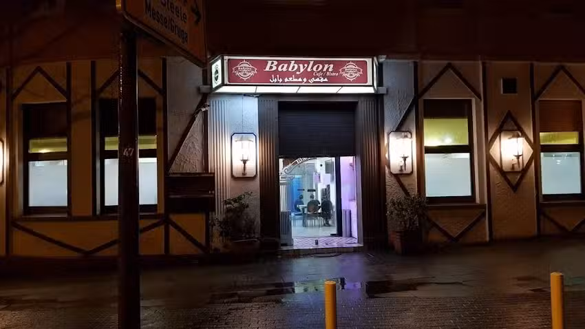 Babylon Caf&egrave; / Bistro