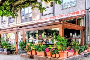 B&auml;ckerei & Eiscafe, Breakfast Coffee &ndash; Bich Ha