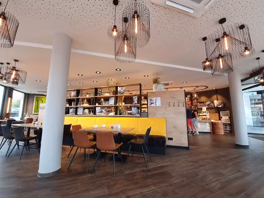 B&auml;ckerei & Konditorei Raisch &ndash; Neubulach