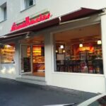 B&auml;ckerei & Konditorei Schmidtmeier &ndash; mit Caf&eacute;