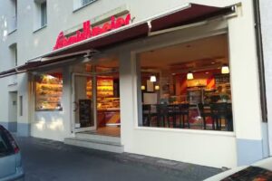 Bäckerei & Konditorei Schmidtmeier – mit Café