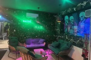 Bacos Shop Bar