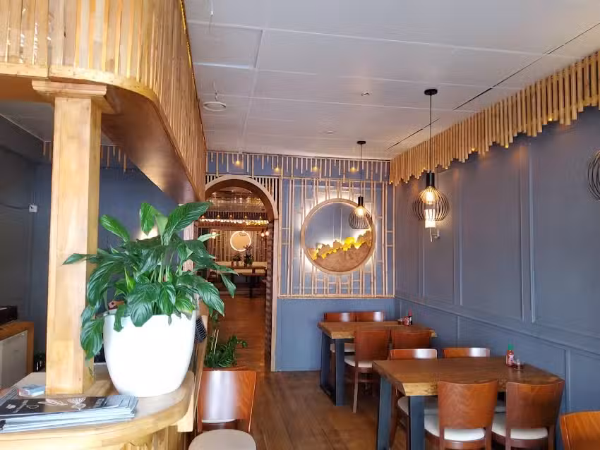 Bao Nhung 1993 Restaurant