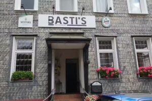 Basti’s