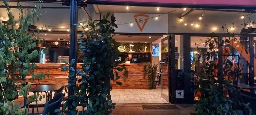 Bav&rsquo;s &ndash; Pizza meets Burger