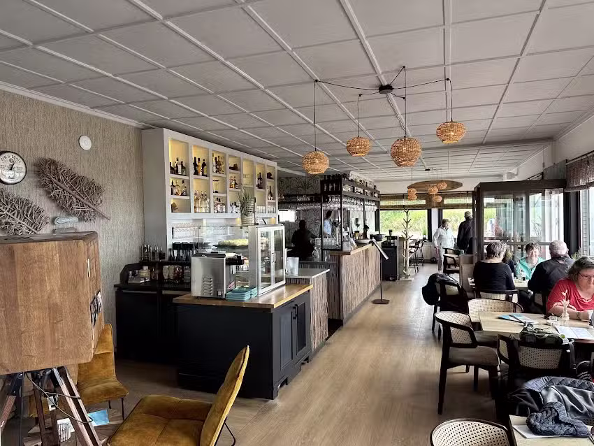 Beach Bistro &ndash; Fischbr&ouml;tchen, Caf&eacute;, Kuchen
